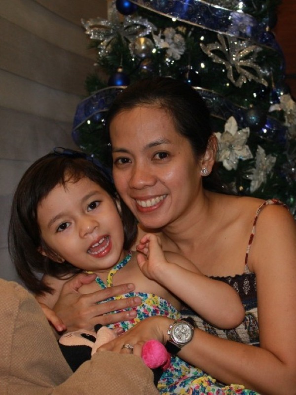 Christmas 2013 Alba and Cher in front of the Christmas tree