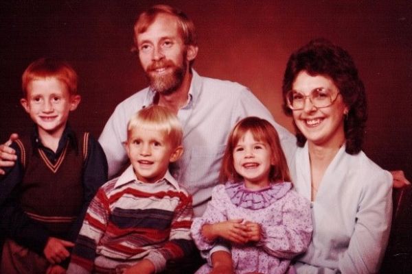 Mickey'sentire family